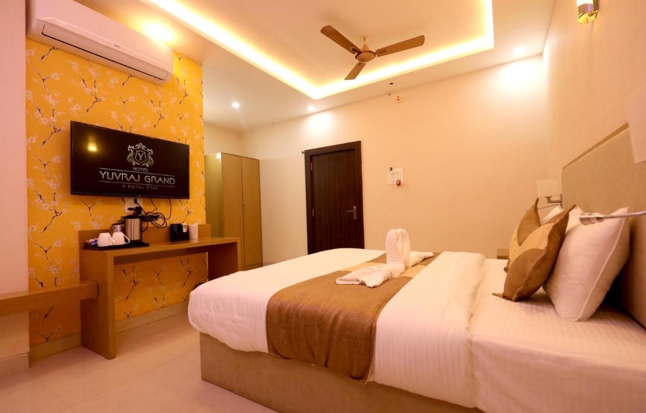 Hotel Yuvraj Grand Jabalpur Εξωτερικό φωτογραφία