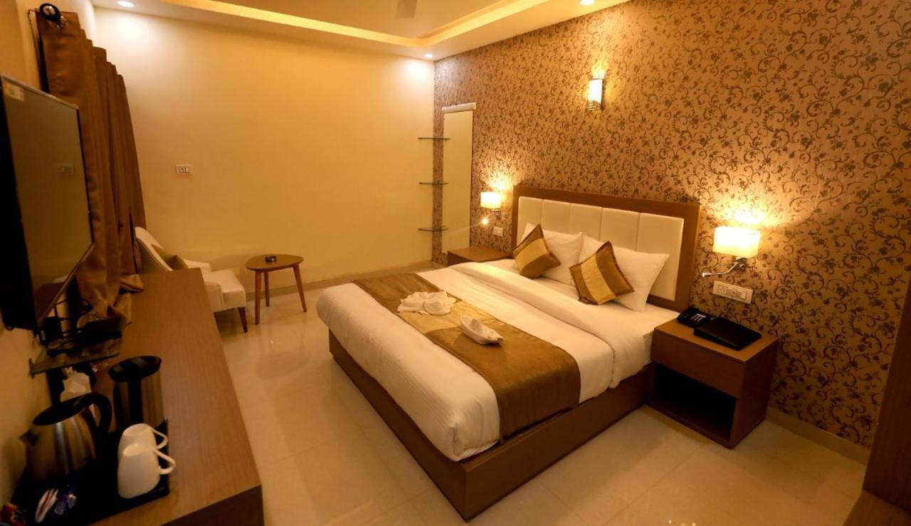 Hotel Yuvraj Grand Jabalpur Εξωτερικό φωτογραφία