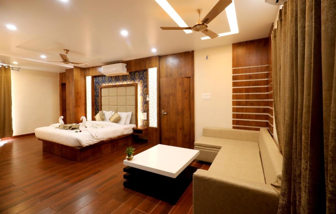 Hotel Yuvraj Grand Jabalpur Εξωτερικό φωτογραφία