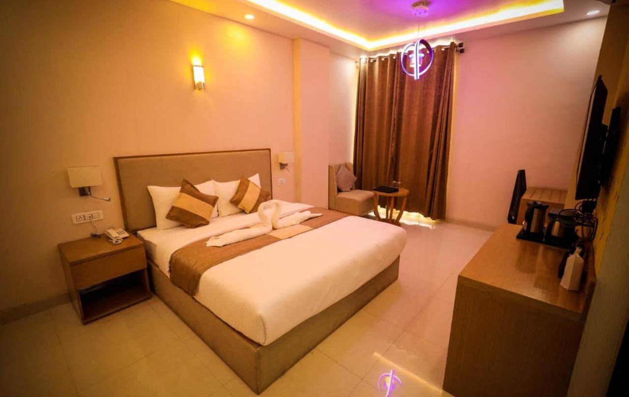 Hotel Yuvraj Grand Jabalpur Εξωτερικό φωτογραφία